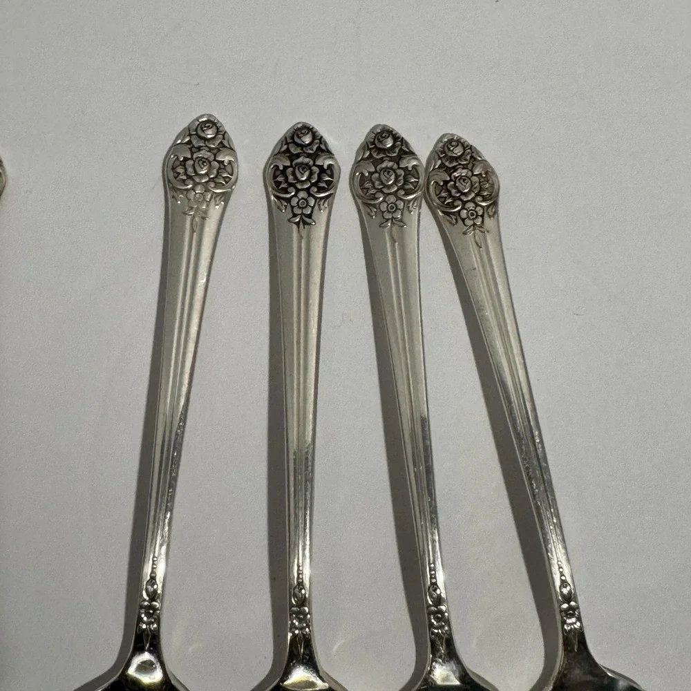 1881 Rogers Oneida Plantation 1948 Silverplate‎ Teaspoons Set of 8 Flatware